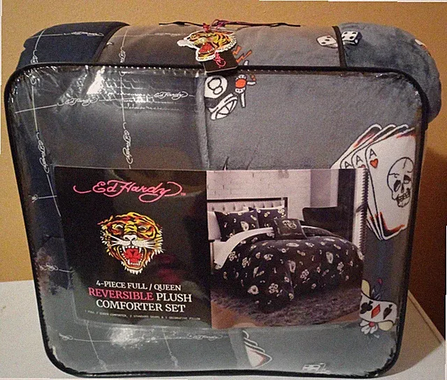 Ed Hardy Reversible Plush 4pc FULL/QUEEN Comforter Set Cards, Dice,Lucky Skulls
