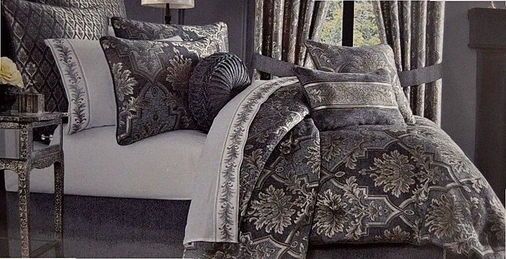 J. Queen New York Home Woodhaven QUEEN Comforter & Pillowshams Set Blue 4pc Set