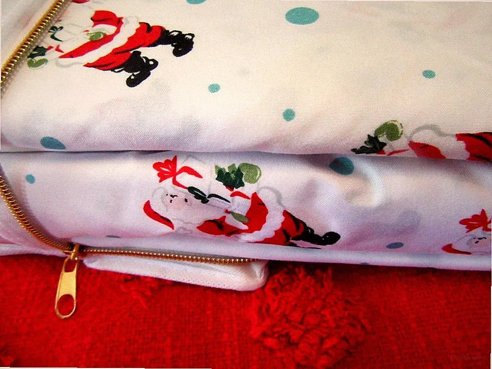 Lovely Belk Linens! "SANTA CLAUS" with Gifts CHRISTMAS Bedding Full Sheet Set