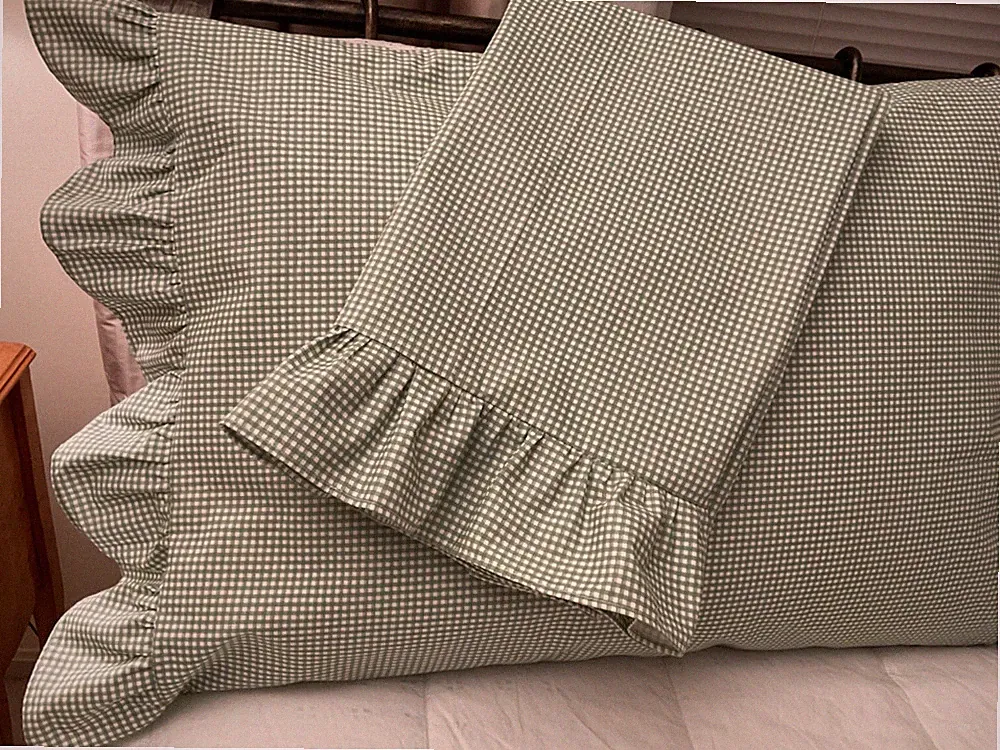 Ralph Lauren Thyme Green Gingham Ruffled Standard Pillowcase Set (2)