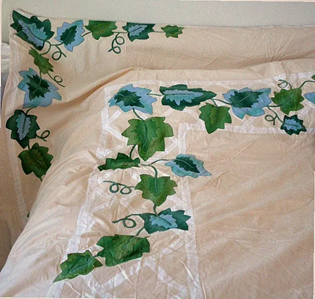 Vintage KING SIZE DUVET COVER Hand Applique IVY TRELLIS Green Blue Ecru 104 x 86