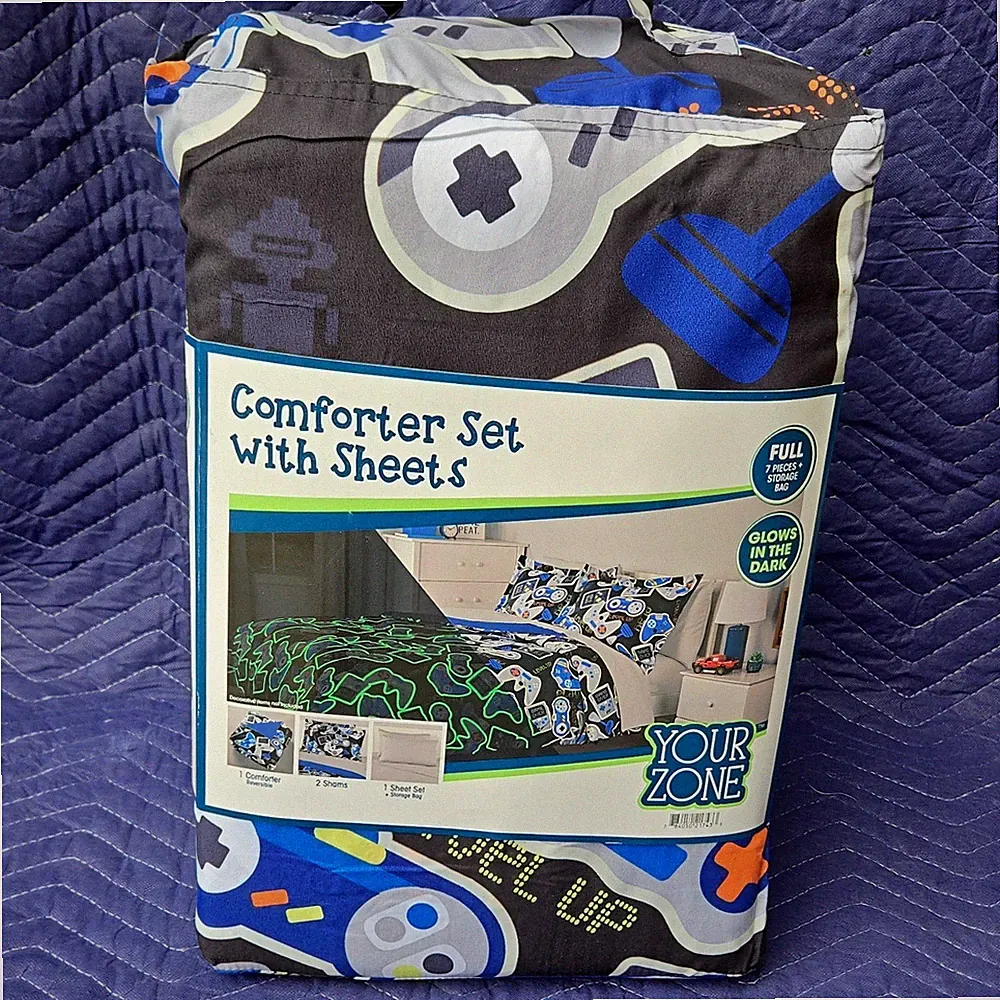 Your Zone Full Bedding Set Glows in the Dark Video Game Theme 7 Pieces